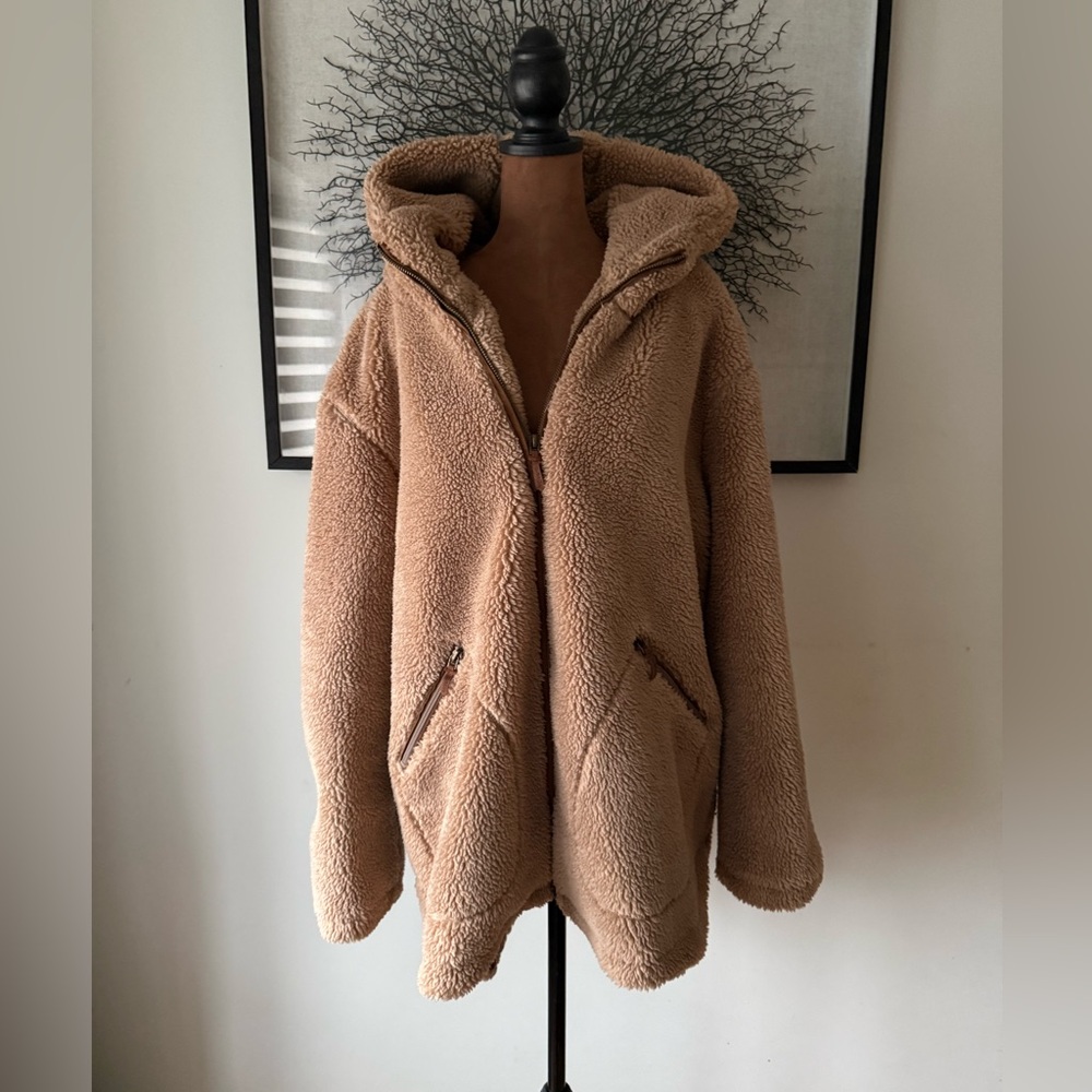 Koolaburra by UGG Hooded Teddy Jacket in Camel Brown